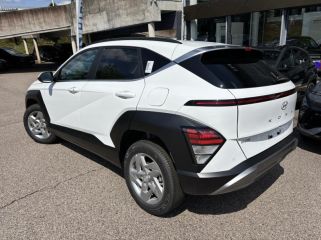 54520 : Hyundai Nancy - Théobald Automobiles - HYUNDAI Kona - Kona - Atlas White - Traction - Essence