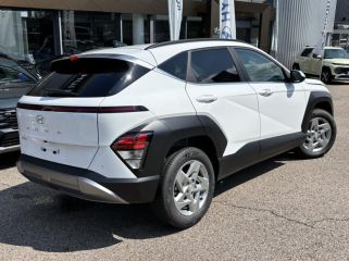 54520 : Hyundai Nancy - Théobald Automobiles - HYUNDAI Kona - Kona - Atlas White - Traction - Essence