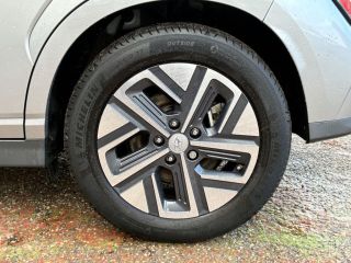 75010 : Hyundai Paris Nord - Goncourt Automobiles - HYUNDAI KONA ELECTRIC Intuitive - KONA ELECTRIC (12/2020) - GRIS CLAIR - Automate à fonct. Continu - Courant électrique