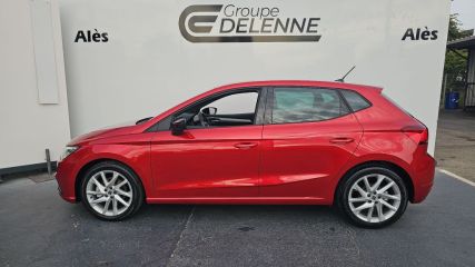 75010 : Hyundai Paris Nord - Goncourt Automobiles - SEAT IBIZA FR - IBIZA V - Rouge - Automate sequentiel - Essence sans plomb