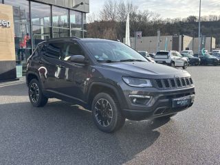 75010 : Hyundai Paris Nord - Goncourt Automobiles - JEEP COMPASS MY20 Trailhawk - COMPASS II - Gris - Boîte automatique - Essence / Courant électrique