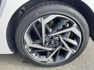 28600 : Hyundai Chartres - GCA - HYUNDAI i20 - i20 - Polar White - Traction - Essence/Micro-Hybride