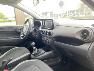 92250 : Hyundai Motor Company - HYUNDAI i10 - i10 - Vert - Traction - Essence