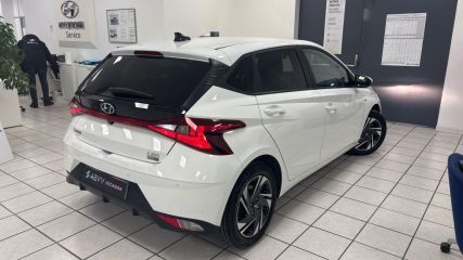 75010 : Hyundai Paris Nord - Goncourt Automobiles - HYUNDAI i20 Intuitive - i20 III - Blanc - Automate sequentiel - Essence sans plomb