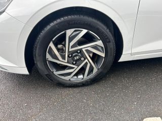 14112 : Hyundai Caen - Trajectoire Automobiles - HYUNDAI i20 - i20 - Polar White - Traction - Essence/Micro-Hybride