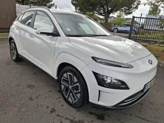 56000 : Hyundai Vannes - Park Lann Automobiles - HYUNDAI Kona - Kona - Serenity White Métal - Traction - Electrique