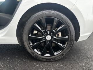 75010 : Hyundai Paris Nord - Goncourt Automobiles - HYUNDAI i30 SW Edition #Navi - i30 III - Polar White - Boîte séquentielle - Diesel