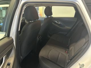 75010 : Hyundai Paris Nord - Goncourt Automobiles - HYUNDAI i30 SW Creative - i30 III - Blanc - Boîte manuelle - Diesel