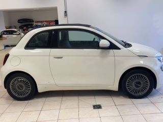 75010 : Hyundai Paris Nord - Goncourt Automobiles - FIAT 500C NOUVELLE Icône - 500 III - Bossanova White - Automate à fonct. Continu - Courant électrique