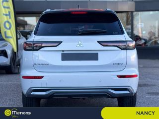 54520 : Hyundai Nancy - Théobald Automobiles - MITSUBISHI Outlander - Outlander - Diamond White Spéciale/Toit Noir - Transmission intégrale - Hybride rechargeable : Essence/Electrique