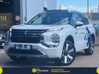 54520 : Hyundai Nancy - Théobald Automobiles - MITSUBISHI Outlander - Outlander - Diamond White Spéciale/Toit Noir - Transmission intégrale - Hybride rechargeable : Essence/Electrique