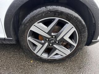 29200 : Hyundai Brest - Iroise Automobiles - HYUNDAI Bayon - Bayon - Atlas White/Toit/rétros Black - Traction - Essence/Micro-Hybride