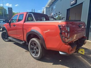 54520 : Hyundai Nancy - Théobald Automobiles - ISUZU D-Max - D-Max - Namibu Orange Mica - Transmission intégrale enclenc - Diesel