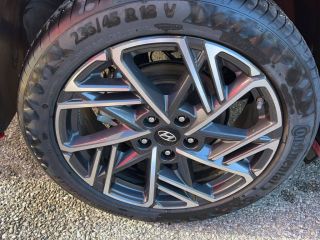 75010 : Hyundai Paris Nord - Goncourt Automobiles - HYUNDAI KONA N Line Executive - KONA - IGNITE RED/PHANTOM BLACK - Boîte manuelle - Essence sans plomb