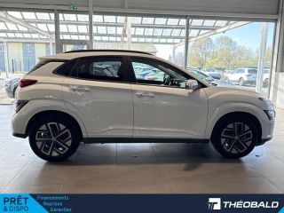 54520 : Hyundai Nancy - Théobald Automobiles - HYUNDAI Kona - Kona - Serenity White Métal - Traction - Electrique