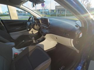 92250 : Hyundai Motor Company - HYUNDAI i20 - i20 - Intense Blue Métal - Traction - Essence/Micro-Hybride