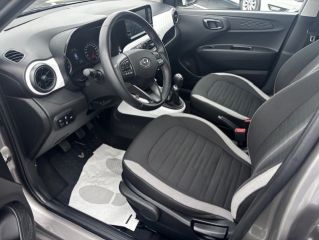 75010 : Hyundai Paris Nord - Goncourt Automobiles - HYUNDAI i10 Creative - i10 III - Beige - Boîte manuelle - Essence sans plomb
