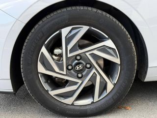 14112 : Hyundai Caen - Trajectoire Automobiles - HYUNDAI i20 - i20 - Lumen Gray Métal - Traction - Essence
