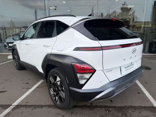 75010 : Hyundai Paris Nord - Goncourt Automobiles - HYUNDAI KONA Creative - KONA II - Blanc - Automate sequentiel - Essence / Courant électrique