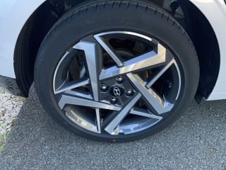 75010 : Hyundai Paris Nord - Goncourt Automobiles - HYUNDAI i20 Creative - i20 III - Gris - Automate sequentiel - Essence sans plomb