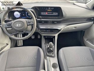 75010 : Hyundai Paris Nord - Goncourt Automobiles - HYUNDAI BAYON Creative - BAYON (05/2024) - ATLAS WHITE - Boîte manuelle - Essence sans plomb