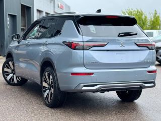 54520 : Hyundai Nancy - Théobald Automobiles - MITSUBISHI Outlander - Outlander - Moonstone Grey Premium/Toit Noir - Transmission intégrale - Hybride rechargeable : Essence/Electrique