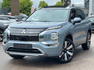 54520 : Hyundai Nancy - Théobald Automobiles - MITSUBISHI Outlander - Outlander - Moonstone Grey Premium/Toit Noir - Transmission intégrale - Hybride rechargeable : Essence/Electrique