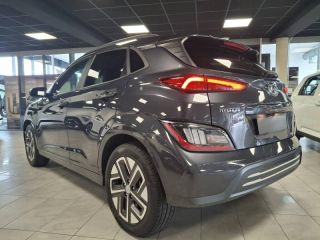 54520 : Hyundai Nancy - Théobald Automobiles - HYUNDAI Kona - Kona - Dark Night Métal - Traction - Electrique