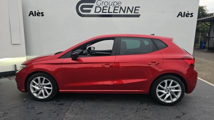 75010 : Hyundai Paris Nord - Goncourt Automobiles - SEAT IBIZA FR - IBIZA V - Rouge - Automate sequentiel - Essence sans plomb