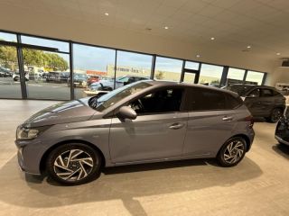 56000 : Hyundai Vannes - Park Lann Automobiles - HYUNDAI i20 - i20 - Meta Blue Métal - Traction - Essence