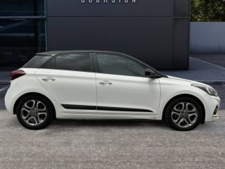 75010 : Hyundai Paris Nord - Goncourt Automobiles - HYUNDAI i20 Edition #Mondial 2019 - i20 II - POLAR WHITE / PHANTOM BLACK - Boîte manuelle - Essence sans plomb