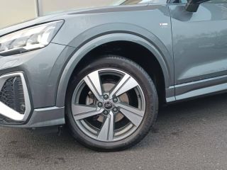 92250 : Hyundai Motor Company - AUDI Q2 - Q2 - Gris Daytona nacré - Traction - Essence