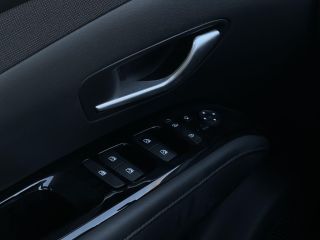 75010 : Hyundai Paris Nord - Goncourt Automobiles - HYUNDAI TUCSON Creative - TUCSON IV - Rouge - Boîte automatique - Essence / Courant électrique