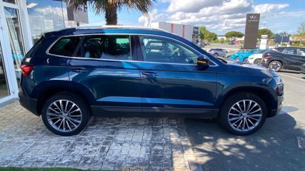 75010 : Hyundai Paris Nord - Goncourt Automobiles - SKODA KAROQ Ambition - KAROQ - Bleu - Automate sequentiel - Essence sans plomb