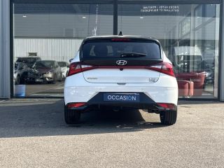 54520 : Hyundai Nancy - Théobald Automobiles - HYUNDAI i20 - i20 - Atlas White Métal/Toit/rétros Black - Traction - Essence/Micro-Hybride