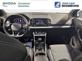 75010 : Hyundai Paris Nord - Goncourt Automobiles - SKODA KAROQ Sportline - KAROQ - BLEU RACING - Automate sequentiel - Essence sans plomb