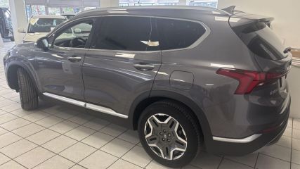 75010 : Hyundai Paris Nord - Goncourt Automobiles - HYUNDAI SANTA FE Creative - SANTA FE IV - Gris - Boîte automatique - Essence / Courant électrique