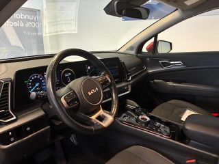 75010 : Hyundai Paris Nord - Goncourt Automobiles - KIA SPORTAGE Design - SPORTAGE V - Rouge - Boîte automatique - Essence / Courant électrique