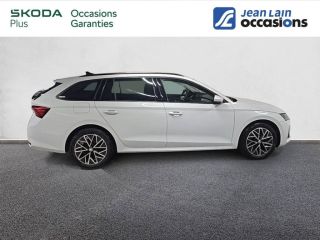 75010 : Hyundai Paris Nord - Goncourt Automobiles - SKODA OCTAVIA COMBI Selection - OCTAVIA IV - BLANC LUNE - Automate sequentiel - Essence sans plomb