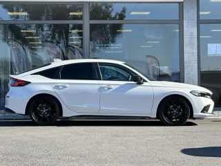 57200 : Hyundai Sarreguemines - Theobald Automobiles - HONDA Civic - Civic - Blanc Platine Nacré - Traction - Hybride : Essence/Electrique