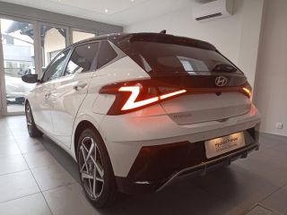 78180 : Hyundai Montigny-le-Bretonneux - Courtois Automobiles - HYUNDAI i20 - i20 - Atlas White/Toit+rétros Black - Traction - Essence