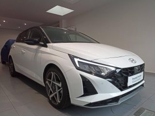 78180 : Hyundai Montigny-le-Bretonneux - Courtois Automobiles - HYUNDAI i20 - i20 - Atlas White/Toit+rétros Black - Traction - Essence