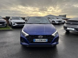 56000 : Hyundai Vannes - Park Lann Automobiles - HYUNDAI i20 - i20 - Intense Blue Métal/Toit/rétro Black - Traction - Essence/Micro-Hybride