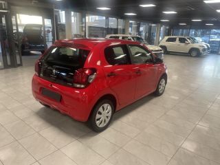 54520 : Hyundai Nancy - Théobald Automobiles - PEUGEOT 108 - 108 - Rouge Scarlet (O) - Traction - Essence