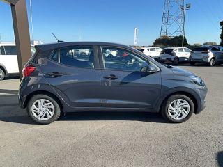 75010 : Hyundai Paris Nord - Goncourt Automobiles - HYUNDAI i10 Intuitive - i10 III - Gris - Boîte manuelle - Essence sans plomb