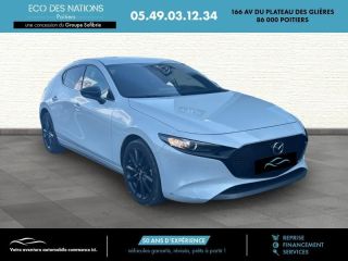 86000 : Hyundai Poitiers - Eco des Nations - MAZDA Mazda 3 - Mazda 3 - Blanc - Traction - Essence/Micro-Hybride