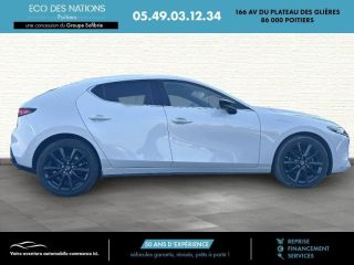 86000 : Hyundai Poitiers - Eco des Nations - MAZDA Mazda 3 - Mazda 3 - Blanc - Traction - Essence/Micro-Hybride