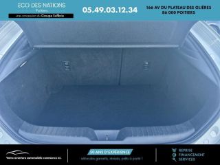 86000 : Hyundai Poitiers - Eco des Nations - MAZDA Mazda 3 - Mazda 3 - Blanc - Traction - Essence/Micro-Hybride