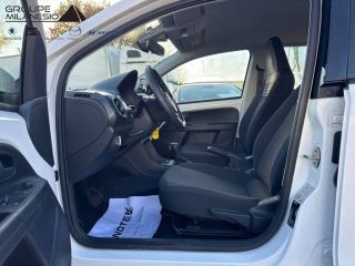 75010 : Hyundai Paris Nord - Goncourt Automobiles - VOLKSWAGEN E-UP! 2.0 Life - E-UP! 2.0 (11/2019-01/2024) - Blanc - Automate à fonct. Continu - Courant électrique