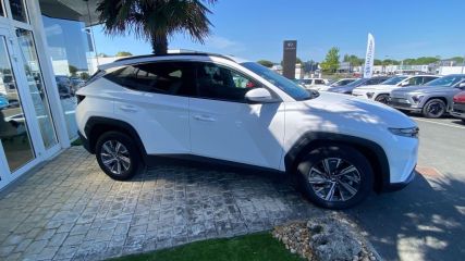 75010 : Hyundai Paris Nord - Goncourt Automobiles - HYUNDAI TUCSON Creative - TUCSON IV - Blanc - Boîte automatique - Essence / Courant électrique